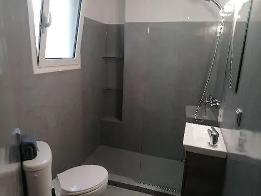 Minimal Studio Varnava Square - Kallimarmaro Area-1